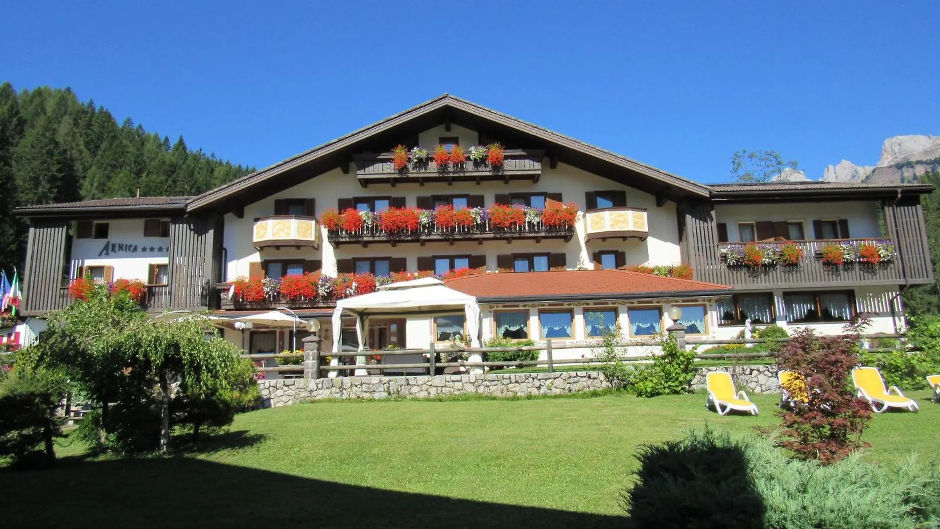 פלקאדה Park Hotel Arnica